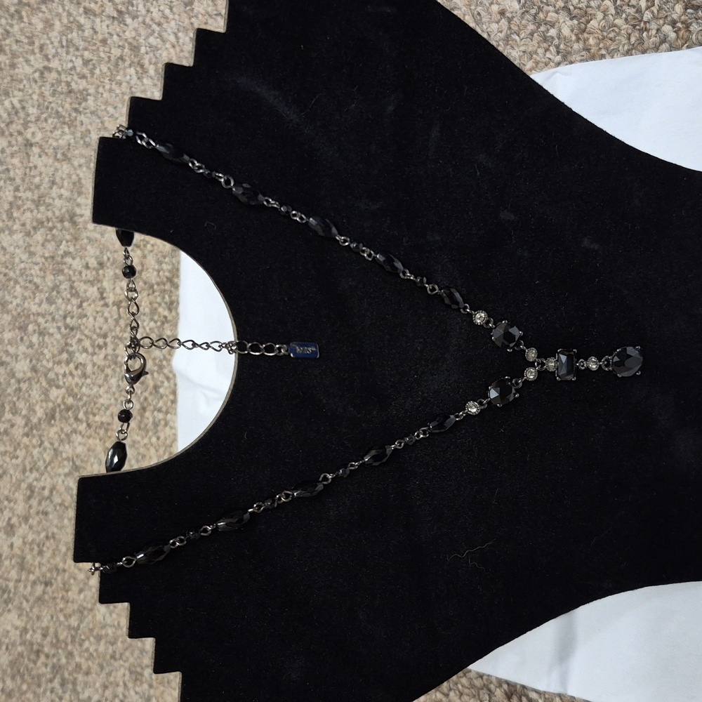1928 Elegant Black Jeweled Necklace